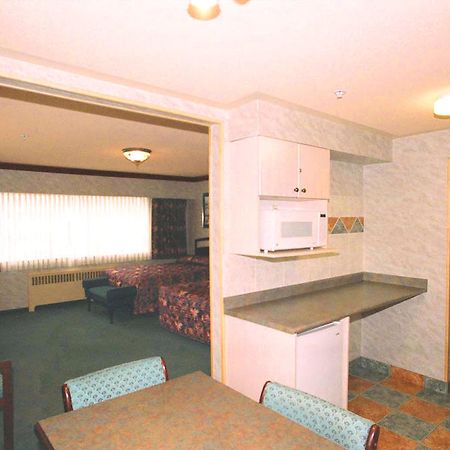 Robsonstrasse Hotel & Suites バンクーバー 部屋 写真