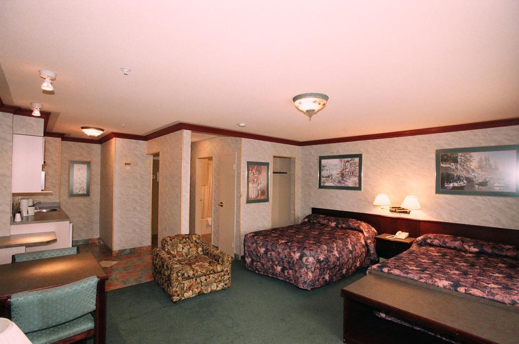 Robsonstrasse Hotel & Suites バンクーバー 部屋 写真